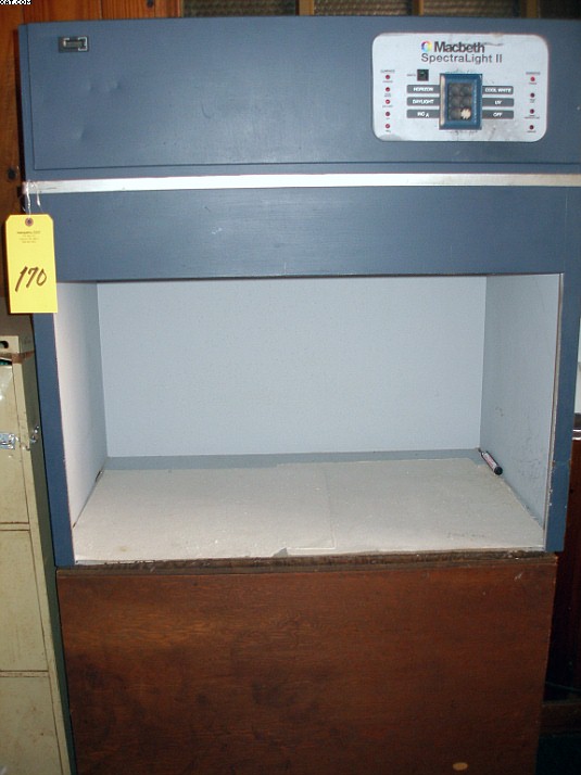 MACBETH SPECTRA Light II Inspection Light,